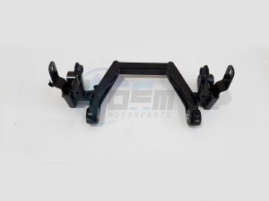 Product image: Sym - 50350-L5B-000 - ENG. HANGER LINK ASSY 