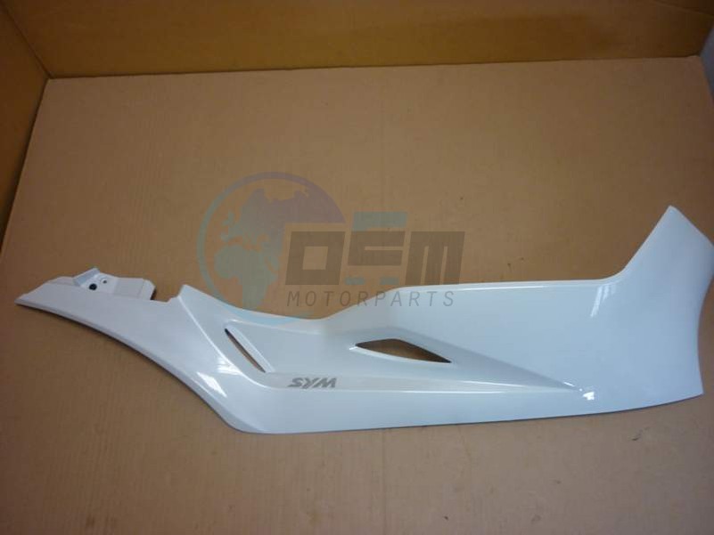 Product image: Sym - 8352A-L6C-000-QU - R. SIDE COVER ASSY(WH-300P)  0