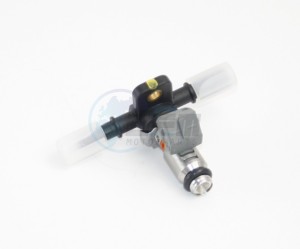 Product image: Piaggio - 6389495 - INJECTOR 