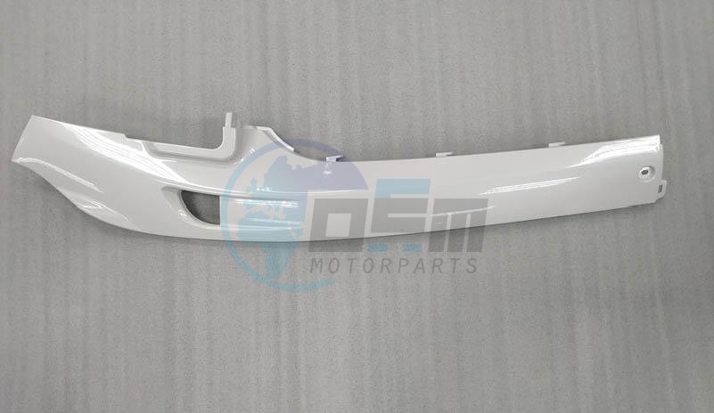 Product image: Sym - 83520-XVA-000-WE - R. SIDE COVER A(WH-8028P)  0